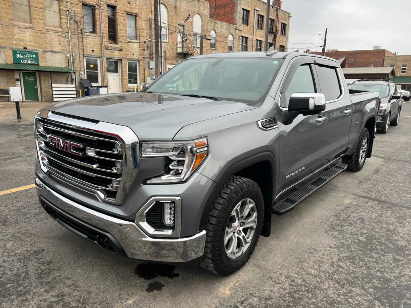 2021 Blue /Blue GMC Sierra 1500 SLT (3GTU9DED7MG) with an 5.3L V8 engine, automatic transmission, located at 116 5th Avenue South, Lewistown, MT, 59457, 47.063877, -109.427879 - Unleash the Power of the Roads with Our Pre-Owned 2021 GMC Sierra 1500 Crew Cab 4WD! Experience the thrill of the open road in this stunning GMC Sierra 1500, a beast on wheels that's ready to conquer any terrain! Don't miss your chance to own this powerful machine - now available in our pre-owned - Photo#6